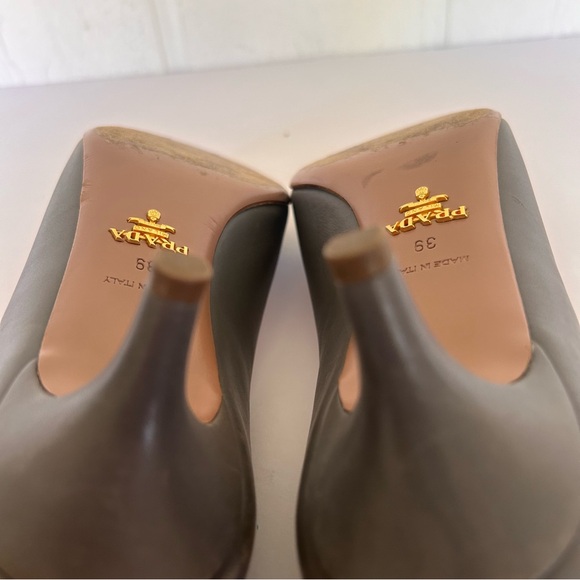 PRADA GRAY LEATHER KITTEN HEEL SHOES SIZE 39 - Picture 12 of 16